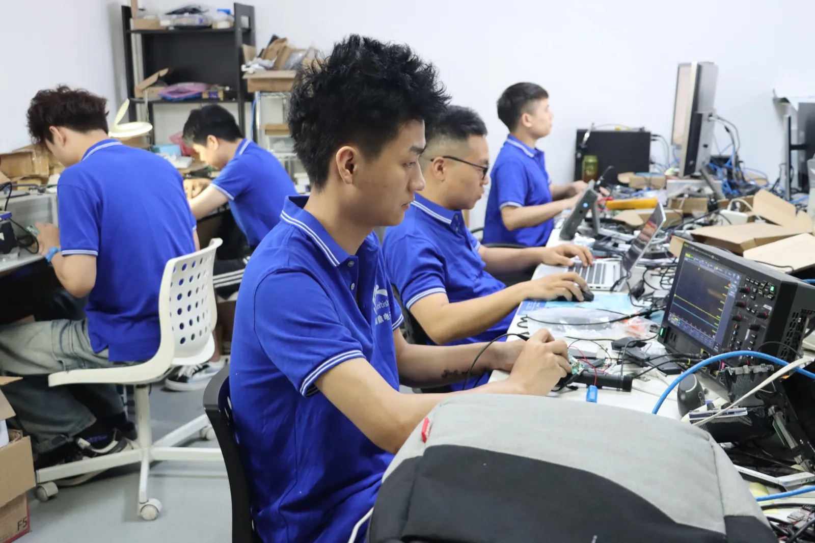 In-house R&D engineers at work – Shenzhen Jiding Electronic Co., Ltd.